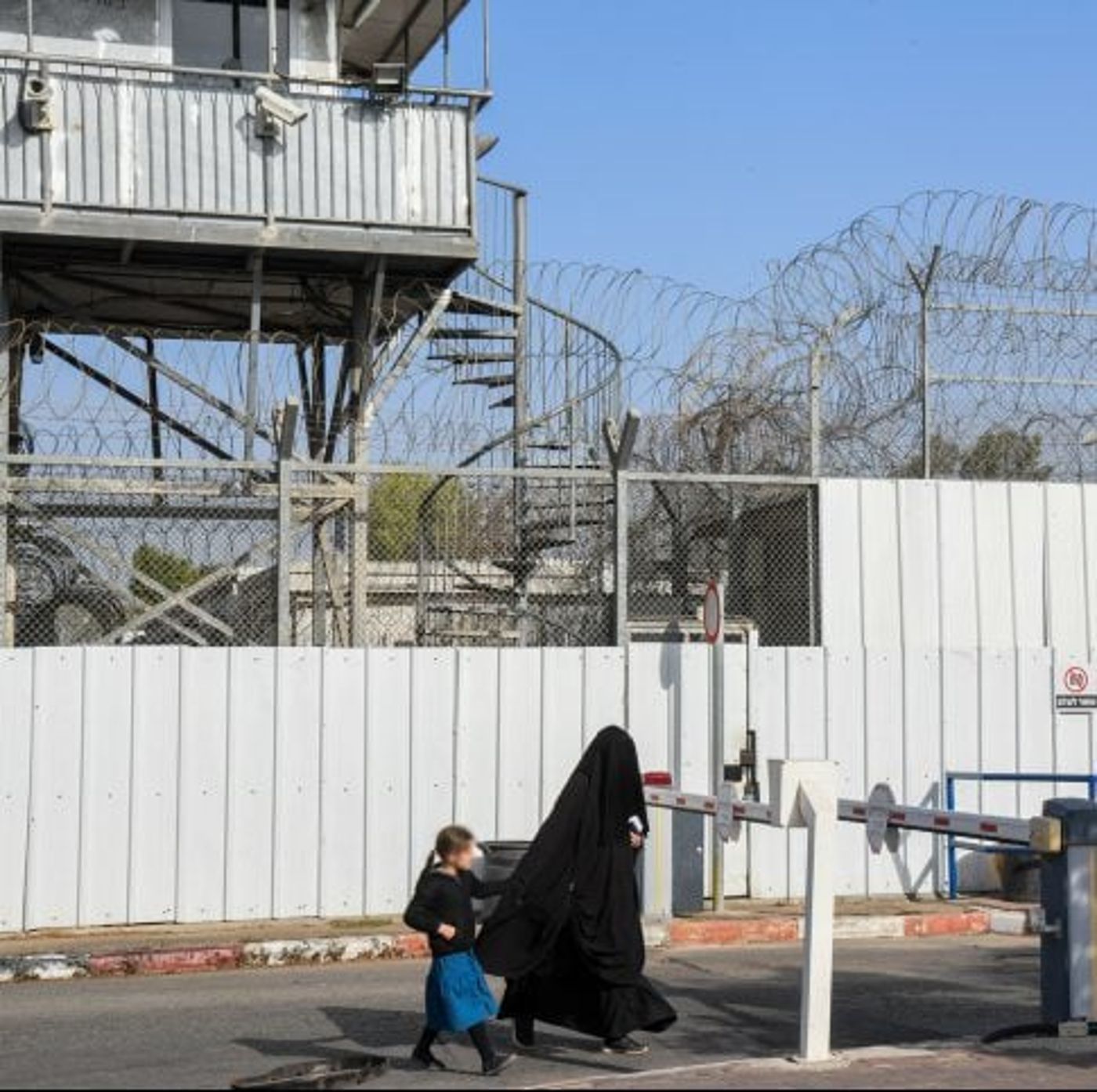 חשד חמור בכלא ניצן: עוזר הרב הבריח חפצים לאסיר בתמורה לשוחד