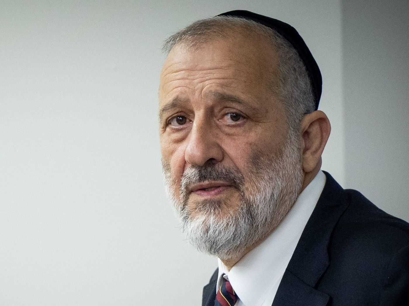 ש"ס במתקפה חריפה: בושה שכך מתנהג אדם שמוגדר חרדי