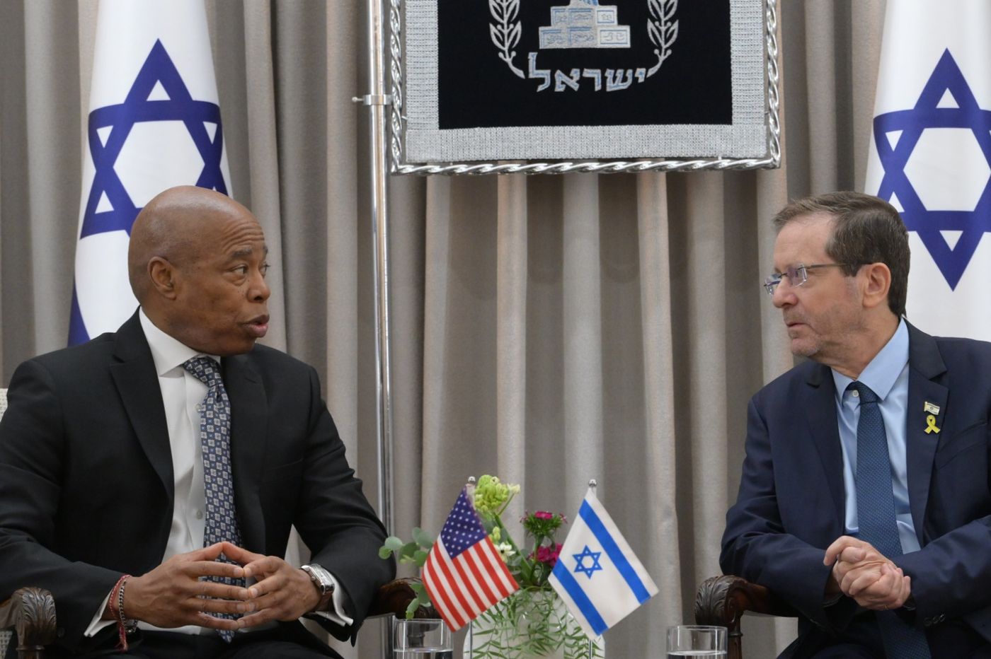 הרצוג לראש עיריית ניו יורק היוצא: "מצב האנטישמיות מחמיר"