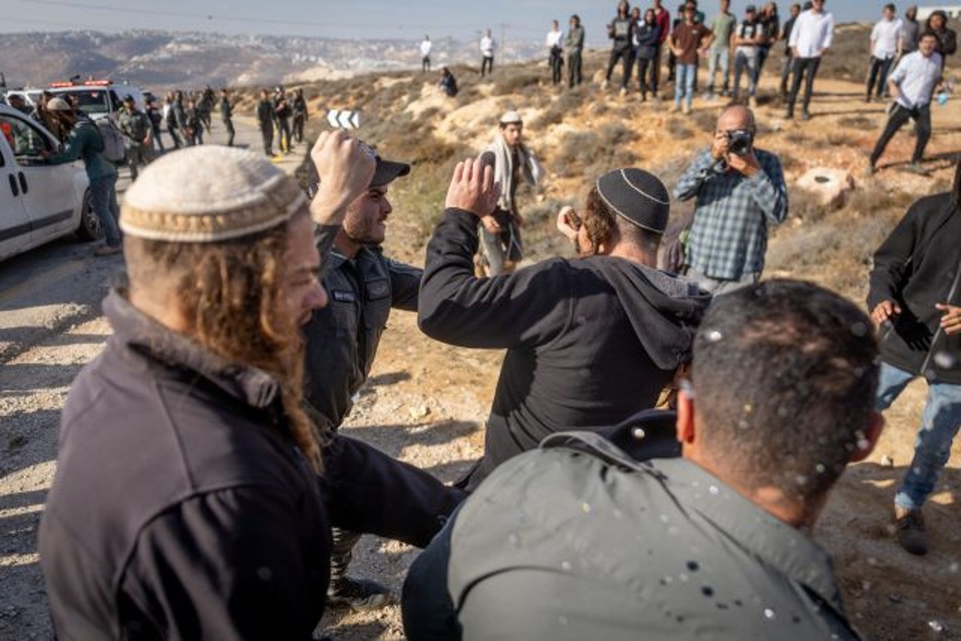 עימותים בין המתיישבים לכוחות הביטחון במהלך הפינוי