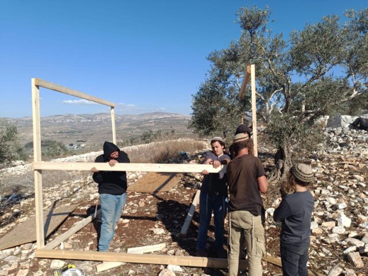 תקיפת יהודים בגבעת 'שירת ציון' |