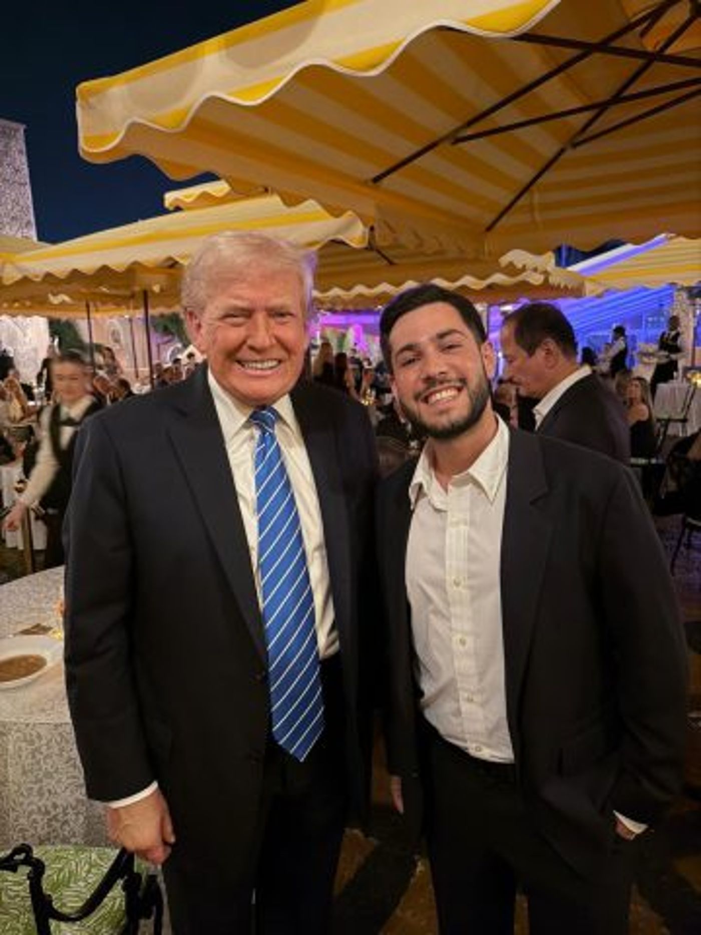 שורד השבי אלי-ה כהן עם הנשיא טראמפ