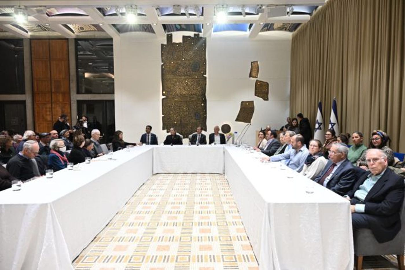 הרצוג: "צריך לתחקר באופן מעמיק וממלכתי את אסון ה-7 באוקטובר"