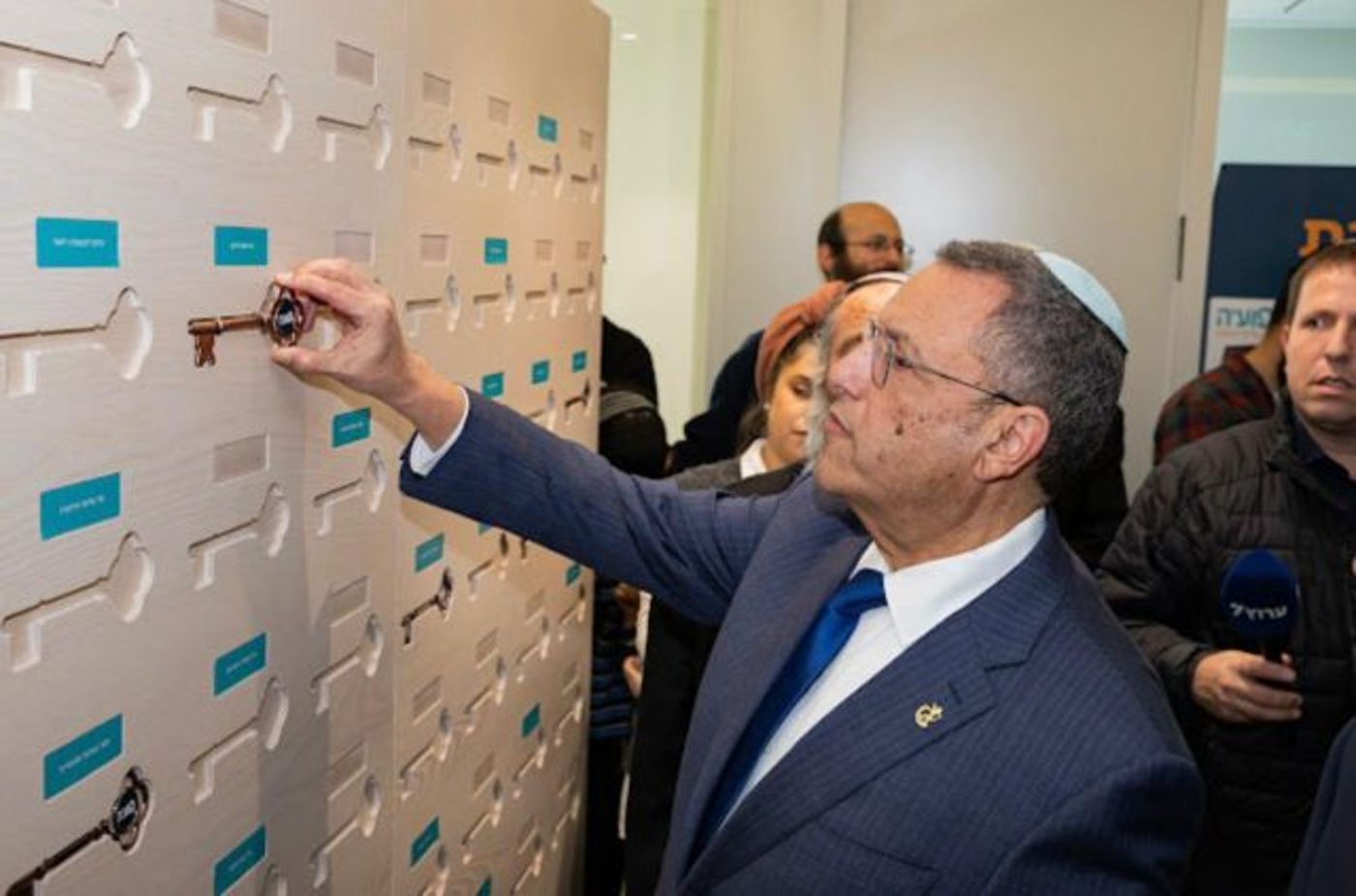 שותפים למסע החיים: סיפורי הנס נחשפו בחנוכת בית מכון פוע"ה
