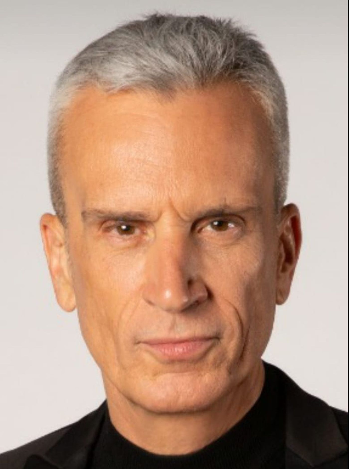 אברי גלעד