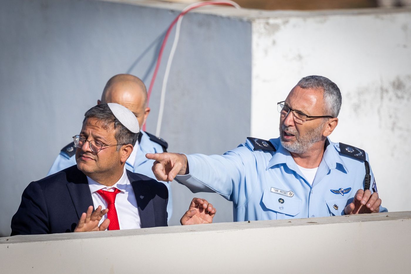 עמי אשד תוקף: "המשטרה מנוהלת על ידי חבורת קרית ארבע"
