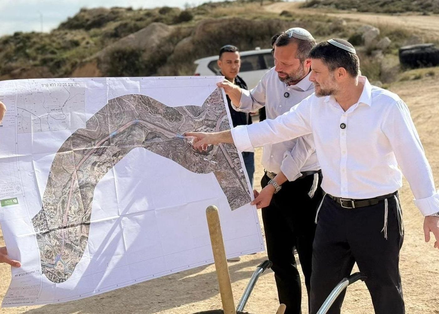 גנץ וסמוטריץ' בתמונה שהופצה על ידי הדובר
