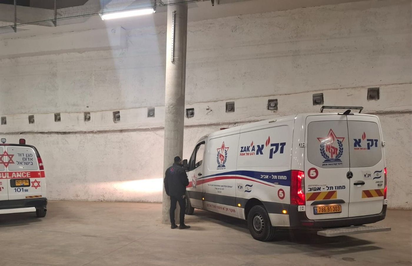 אמבולנס זק״א במיון הממוגן בבית החולים שיבא.