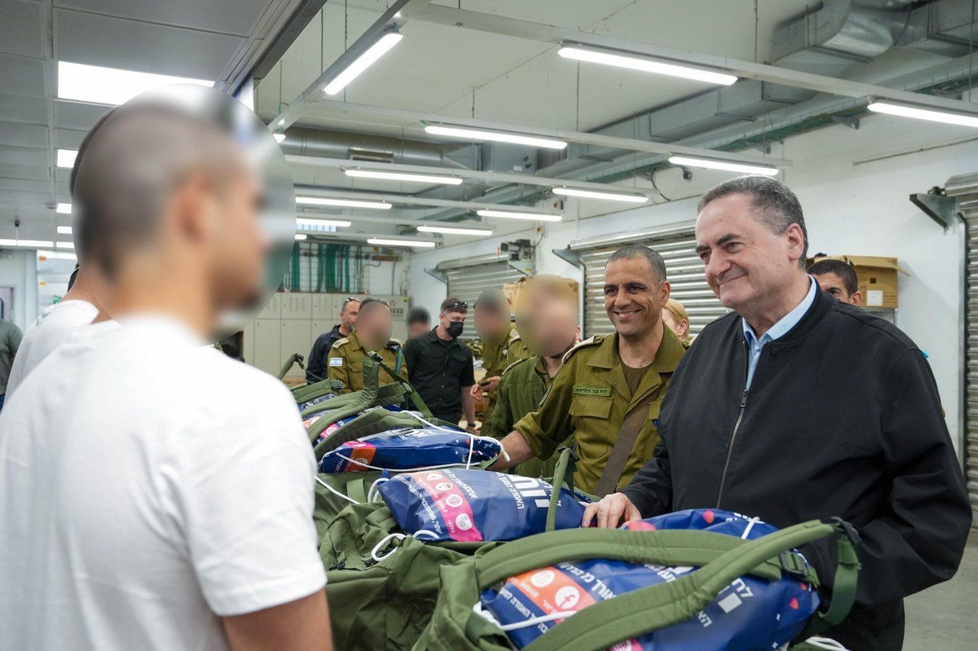 כ
