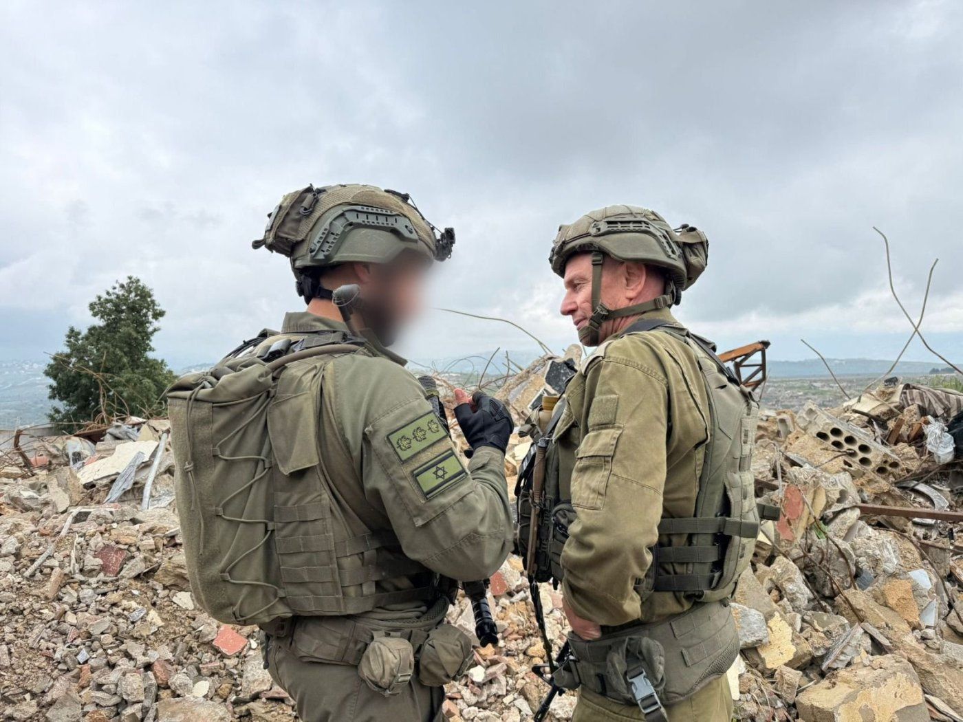 מפקד פיקוד צפון בדרום לבנון