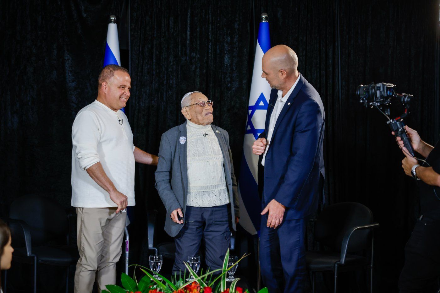 אמיר אוחנה, ישעיהו פויר ותומר גלאם