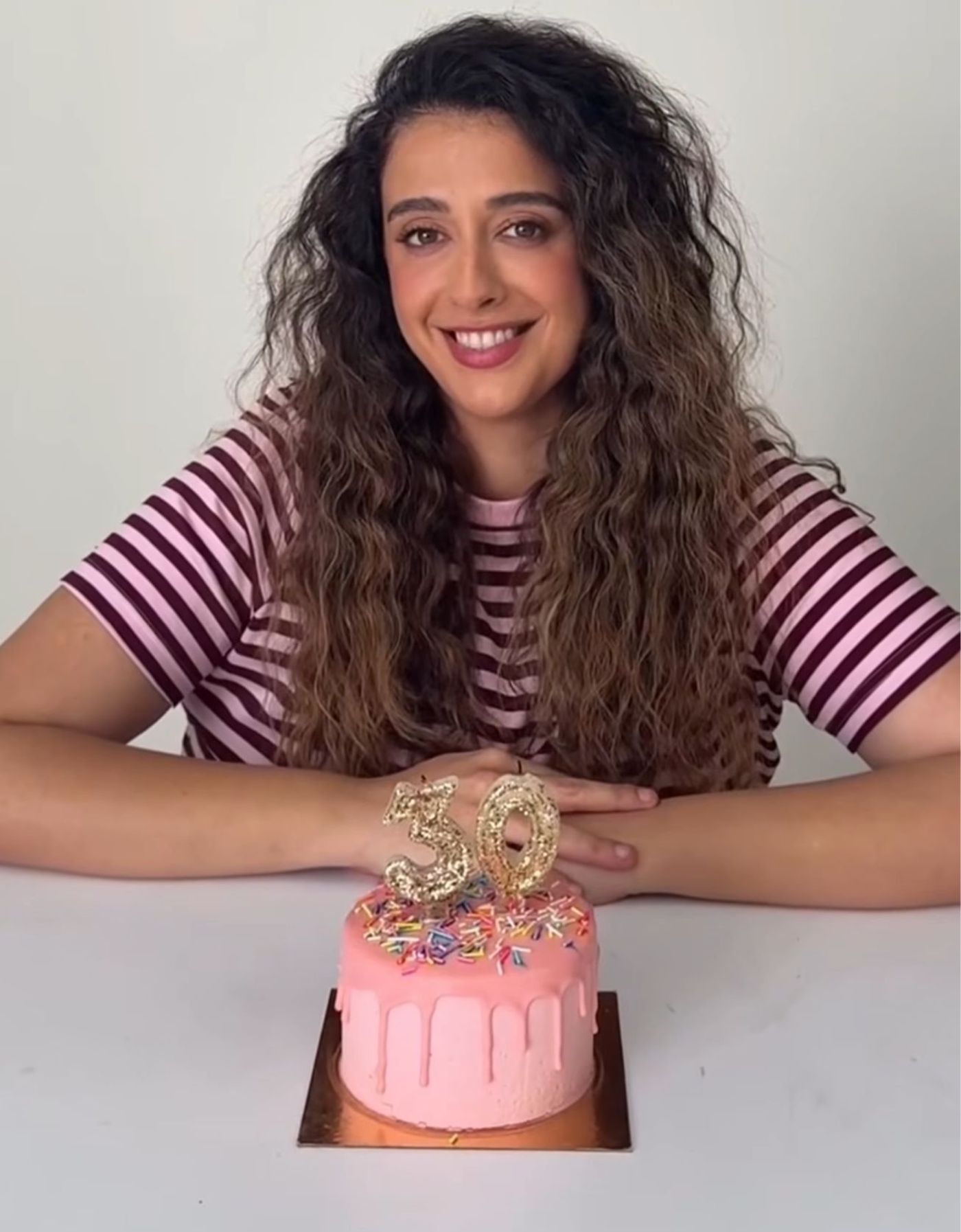 שירלי חוגגת יום הולדת 30