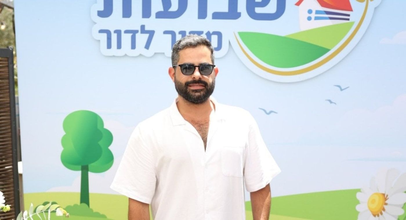 משה כורסיה באירוע שבועות