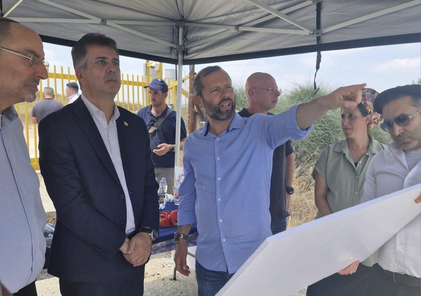 אלי כהן מקבל סקירה מראש מועצת יש"ע