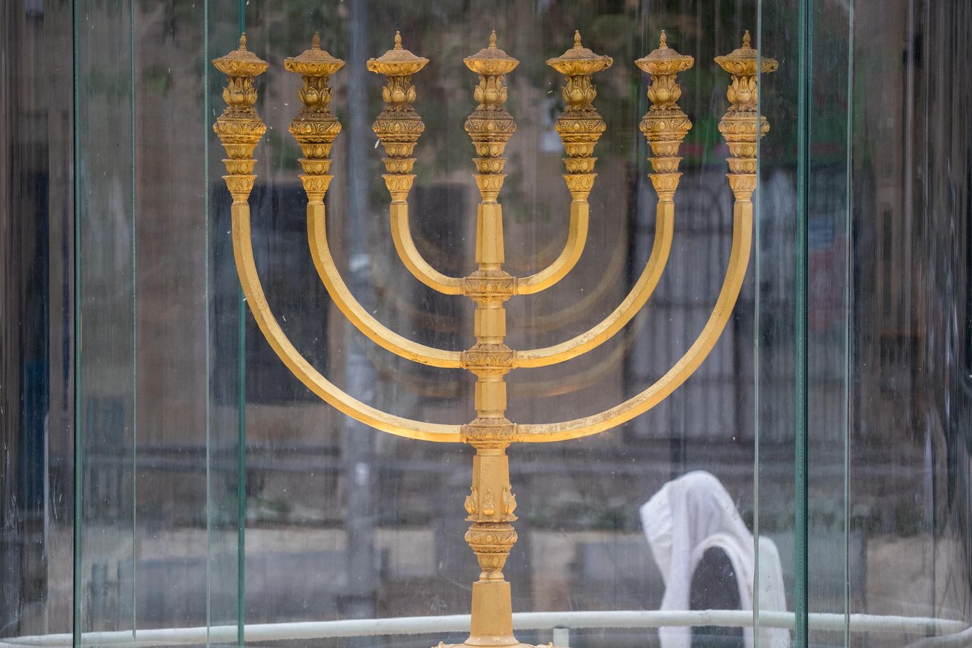 מנורת המקדש ברובע היהודי בירושלים