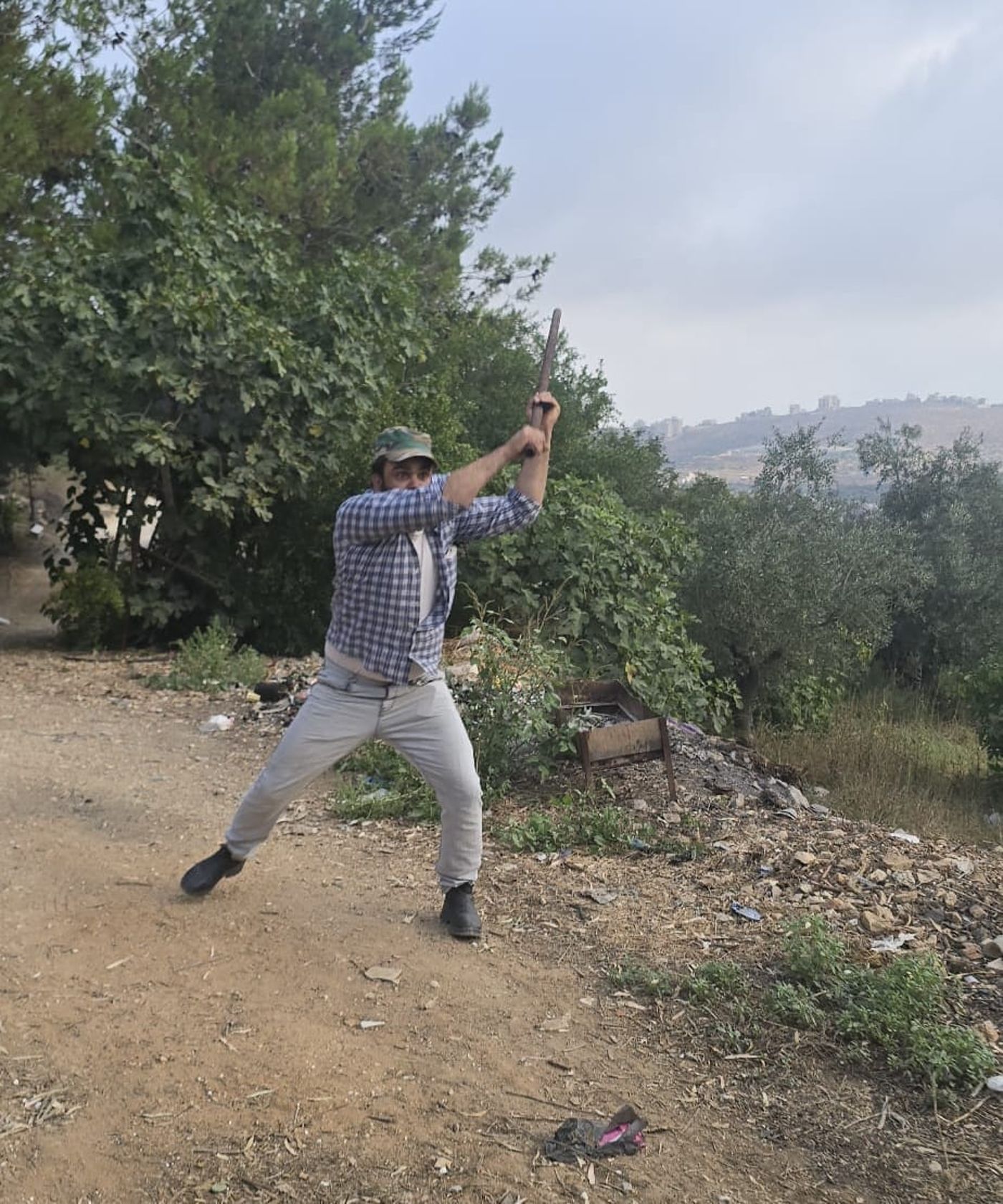 דיווח ראשוני: מחבל חטף נשק מרבש"צ ופתח בירי