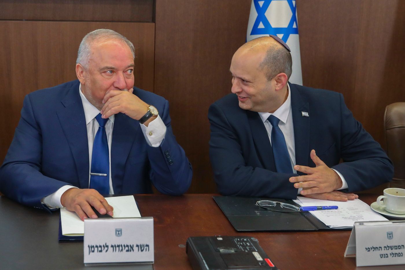 ליברמן ובנט