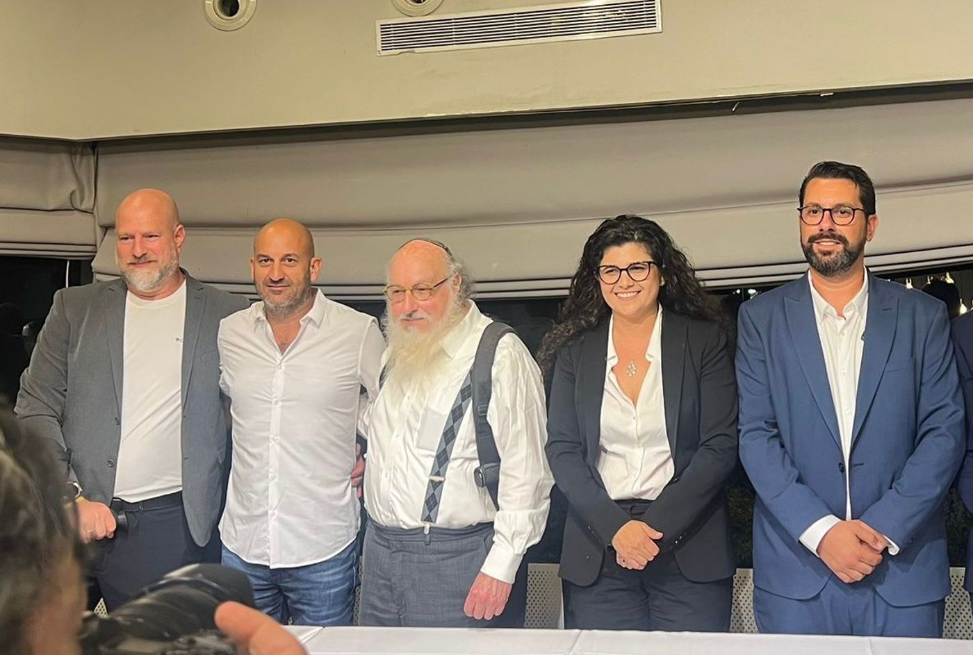 4 ימים לסגירת הרשימות: חיבור מפתיע במרכז - ימין