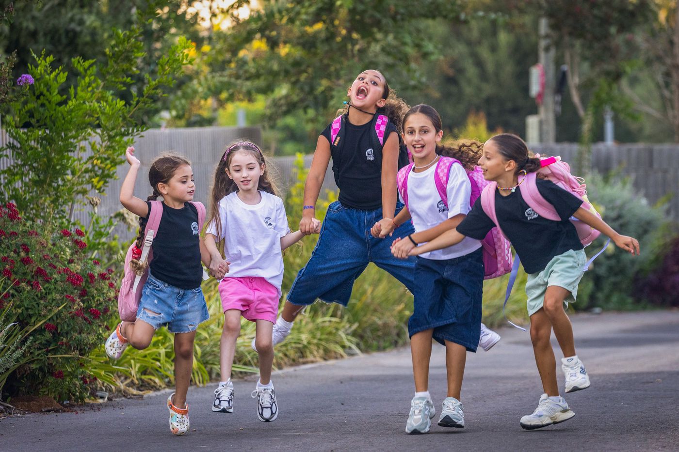 בנות