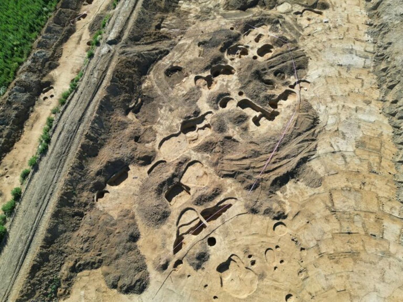 חלק מאתרי החפירות שנחשפו