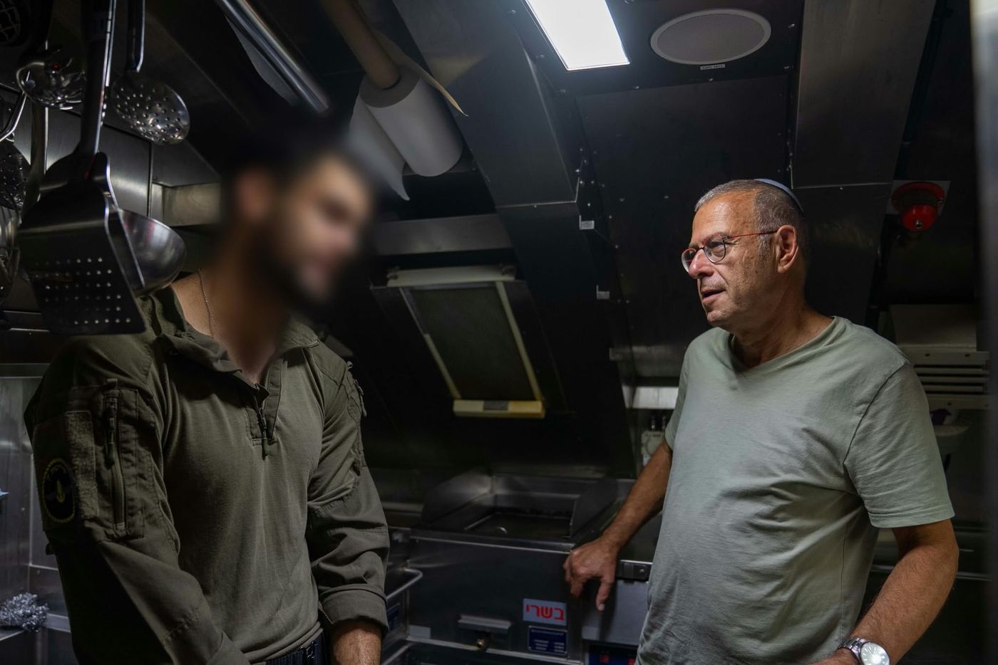 בתוך הצוללת אח"י דרקון