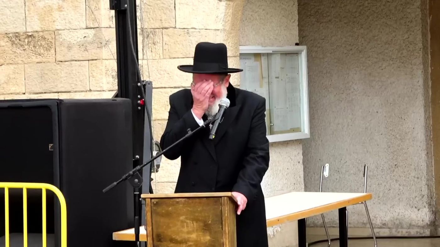 הרה"ר קלמן בר בהלוויה