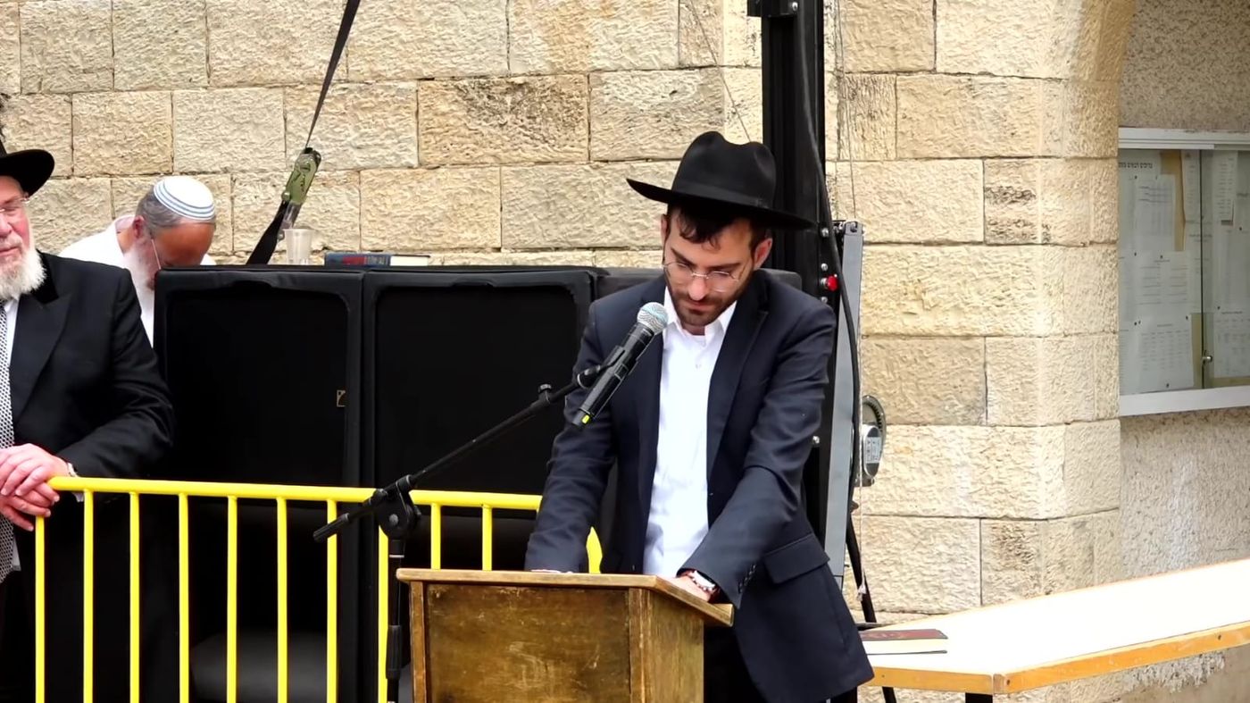 בנו של הרב רובינשטיין זצ"ל בהספד קורע לב