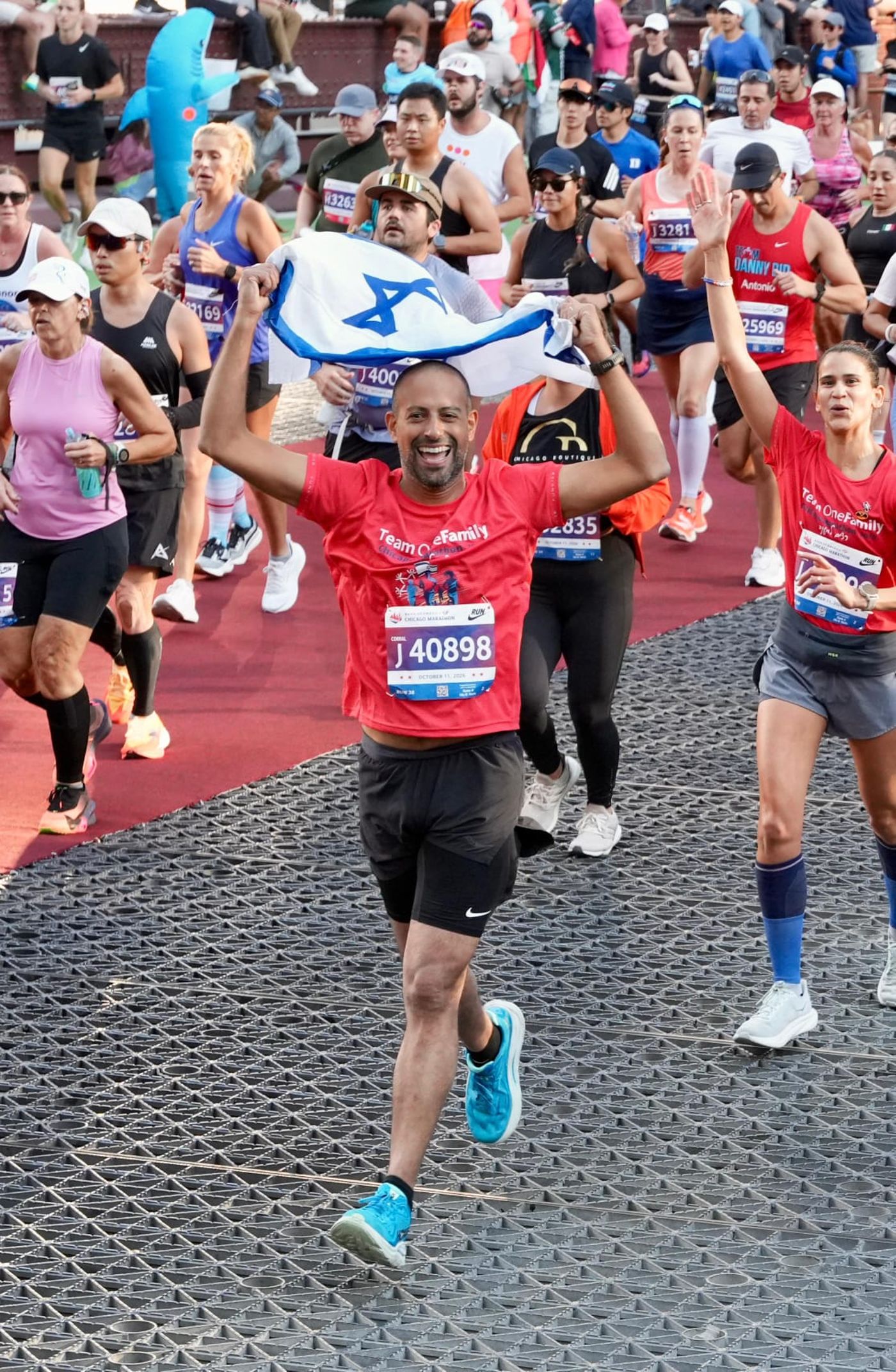 57 רצים, עשרות סיפורים: המשלחת הישראלית שריגשה בשיקגו