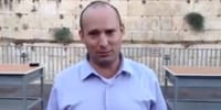 צפו: בנט מציג ומסייר בעזרת ישראל