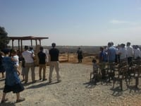 הוקם מצפה לזכר שלושה נופלים מקרית ארבע