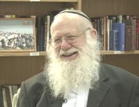 אסור לספר לשון הרע גם על ילד | הרב דב ביגון. צפו