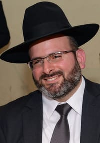 הקרב על הקרדיט:בזכות מי הרב יצחק לוי ניצח בבחירות