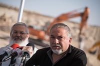 מטען בצד הדרך: סוכל פיגוע נגד השר ליברמן