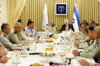 ושוב: פורום מטכ"ל מצטלם – 24 קצינים; אפס כיפות