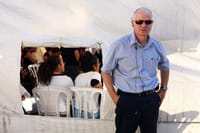שליט במתקפה על אולמרט: "נכשל ותוקף חייל חטוף"