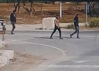 תיעוד דרמטי: המחבלים מסתובבים בקיבוץ צאלים