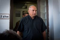 פרישה מפתיעה: מפץ פוליטי בקריית ארבע