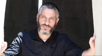 שווה האזנה: 'מעוז צור' כפי שעוד לא הכרתם• צפו