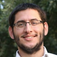אבישי גרינצייג תובע את אלי ציפורי: 'מסע השפלות ולעג'