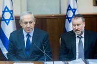 מנדלבליט: נבחן את בקשת נתניהו לחקור את ההדלפות
