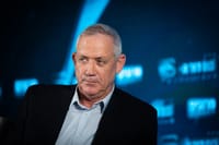 גנץ: נכנס את ועדת הכנסת לדיון על חסינות נתניהו