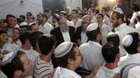 צפו: הקפות שניות של 'מרכז' בבית הרב קוק • צפו