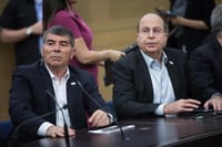אשכנזי ויעלון: ממשלת מיעוט רק עם ליברמן