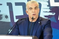 לפיד תוקף את הליכוד: "ביבי לא סופר אתכם ממטר"