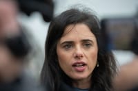 שקד מגיבה להנדל: לפני ואחרי 'רק לא ביבי' יש מדינה