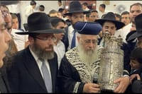 הראשון לציון: הוראות משרד הבריאות = הוראה הלכתית