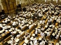 צפו: על אף הקורונה בישיבת פונוביז' לומדים כרגיל
