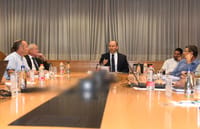 בנט הציג תכנית להחזרת ישראל לשגרה בצל הקורונה