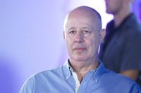 צחי הנגבי עלב במגיש הסרוג בגלל הכיפה. האזינו