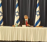נתניהו: "מספר הנדבקים גבוה, זה תמרור אדום"